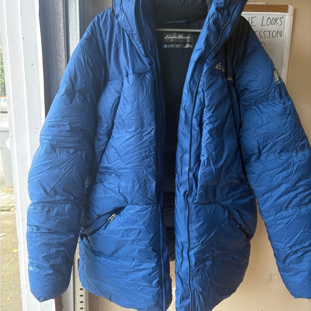 Eddie Bauer Men's Deep Blue Puffer Coat